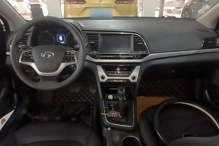 Used Hyundai Elantra (6th Generation / Lingdong) 2016 1.6L Automatic ZhiXuan – Elite Version Center Console