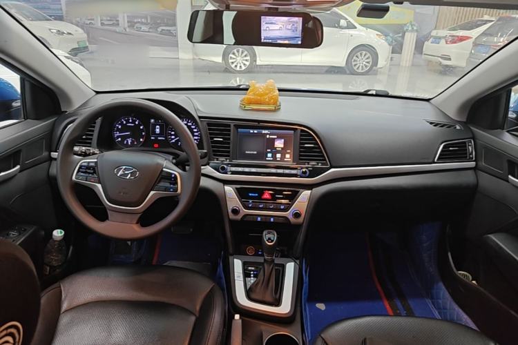 Used Hyundai Elantra (6th Generation / Lingdong) 2016 1.6L Automatic ZhiXuan – Elite Version Center Console