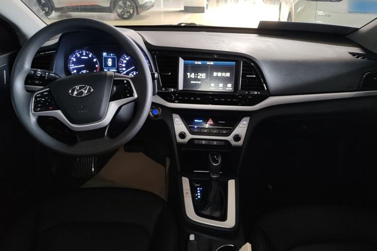 Used Hyundai Elantra (6th Generation / Lingdong) 2016 1.6L Automatic ZhiXuan – Elite Version Center Console