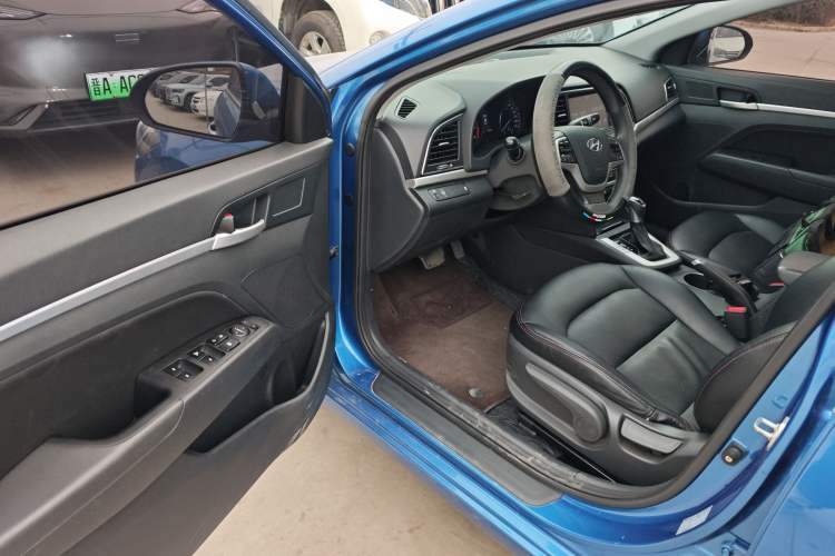 Used Hyundai Elantra (6th Generation / Lingdong) 2016 1.6L Automatic ZhiXuan – Elite Version Driver Seat