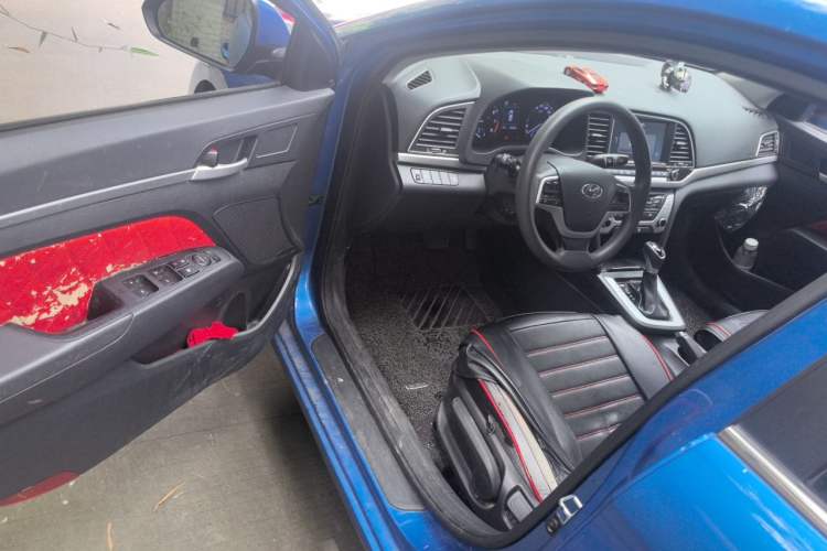 Used Hyundai Elantra (6th Generation / Lingdong) 2016 1.6L Automatic ZhiXuan – Elite Version Driver Seat
