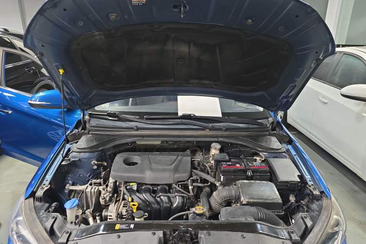 Used Hyundai Elantra (6th Generation / Lingdong) 2016 1.6L Automatic ZhiXuan – Elite Version Engine Bay