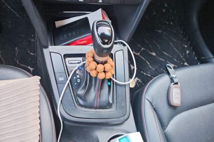 Used Hyundai Elantra (6th Generation / Lingdong) 2016 1.4T Dual-Clutch Xuan Dong·Elite Version Gear Lever