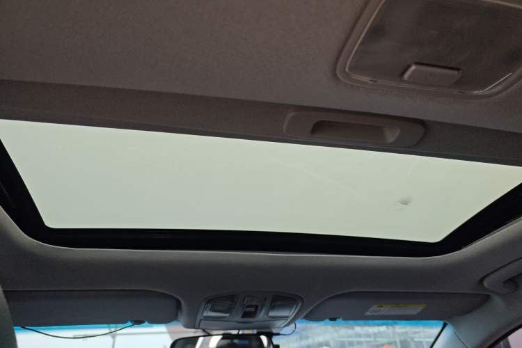 Used Hyundai Elantra (6th Generation / Lingdong) 2016 1.6L Automatic ZhiXuan – Elite Version Headliner