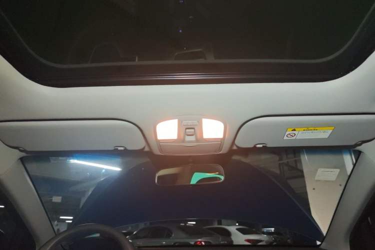 Used Hyundai Elantra (6th Generation / Lingdong) 2016 1.6L Automatic ZhiXuan – Elite Version Headliner