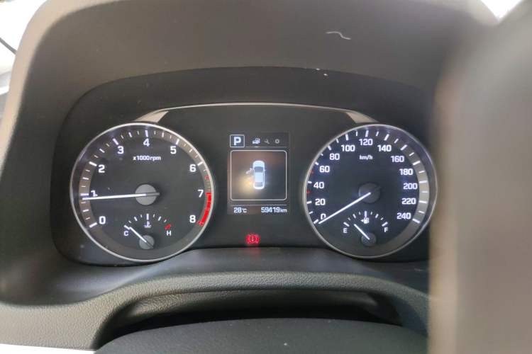 Used Hyundai Elantra (6th Generation / Lingdong) 2016 1.6L Automatic ZhiXuan – Elite Version Instrument Cluster