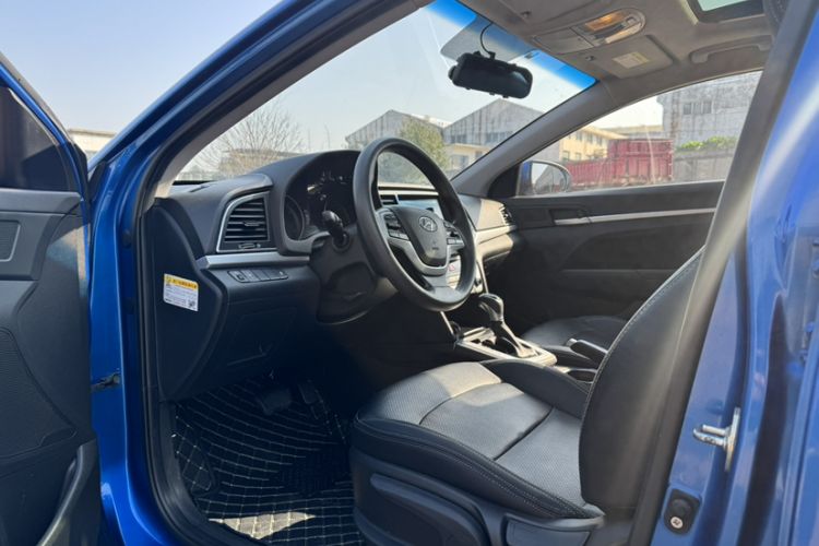 Used Hyundai Elantra (6th Generation / Lingdong) 2016 1.6L Automatic ZhiXuan – Elite Version Interior 3