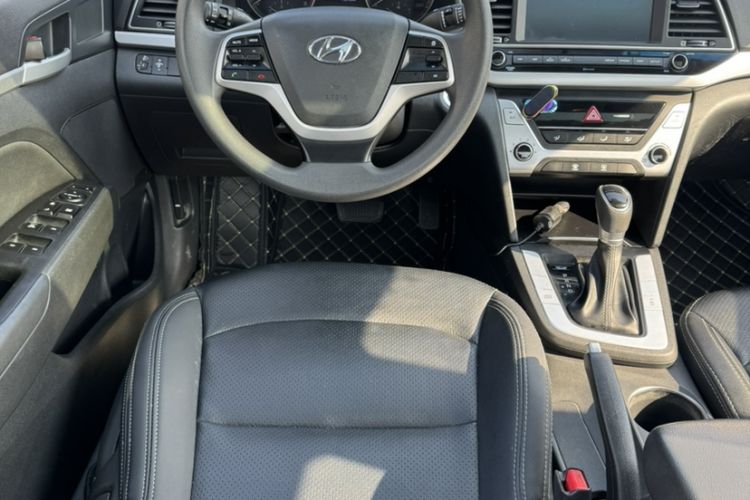 Used Hyundai Elantra (6th Generation / Lingdong) 2016 1.6L Automatic ZhiXuan – Elite Version Interior 4