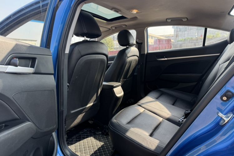 Used Hyundai Elantra (6th Generation / Lingdong) 2016 1.6L Automatic ZhiXuan – Elite Version Interior 6