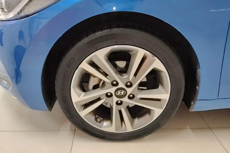 Used Hyundai Elantra (6th Generation / Lingdong) 2016 1.6L Automatic ZhiXuan – Elite Version Left Front Wheel Hub
