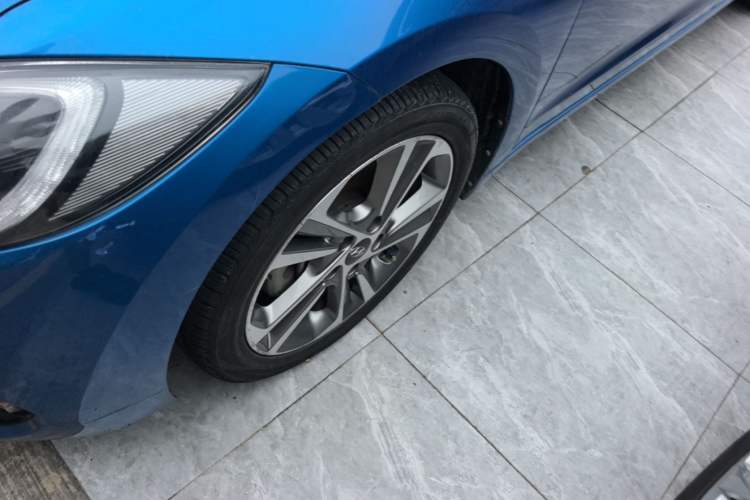 Used Hyundai Elantra (6th Generation / Lingdong) 2016 1.6L Automatic ZhiXuan – Elite Version Left Front Wheel Hub
