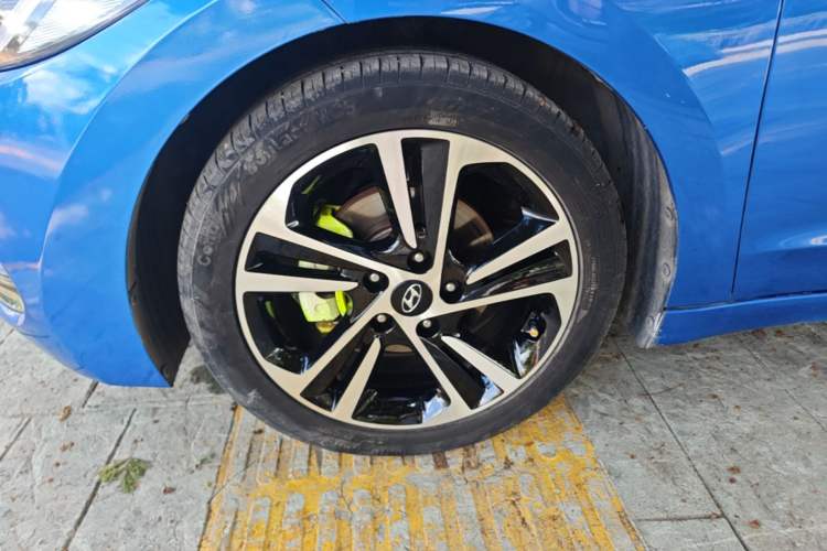Used Hyundai Elantra (6th Generation / Lingdong) 2016 1.6L Automatic ZhiXuan – Elite Version Left Front Wheel Hub