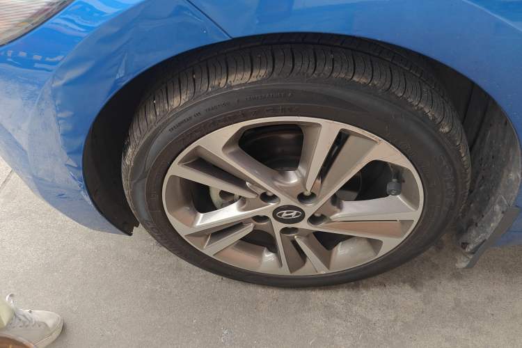 Used Hyundai Elantra (6th Generation / Lingdong) 2016 1.6L Automatic ZhiXuan – Elite Version Left Front Wheel Hub