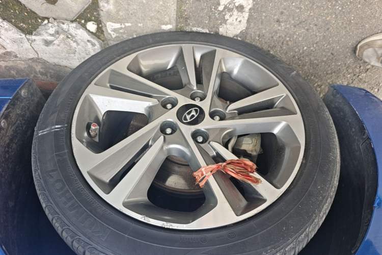 Used Hyundai Elantra (6th Generation / Lingdong) 2016 1.6L Automatic ZhiXuan – Elite Version Left Front Wheel Hub