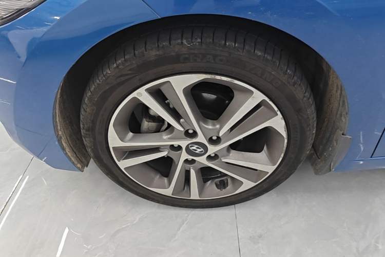 Used Hyundai Elantra (6th Generation / Lingdong) 2016 1.6L Automatic ZhiXuan – Elite Version Left Front Wheel Hub