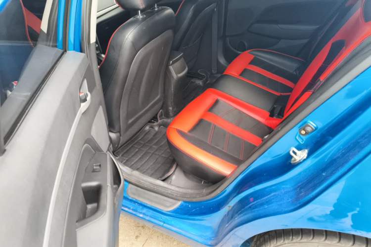 Used Hyundai Elantra (6th Generation / Lingdong) 2016 1.6L Automatic ZhiXuan – Elite Version Left Rear Seat