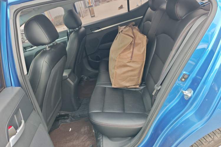 Used Hyundai Elantra (6th Generation / Lingdong) 2016 1.6L Automatic ZhiXuan – Elite Version Left Rear Seat