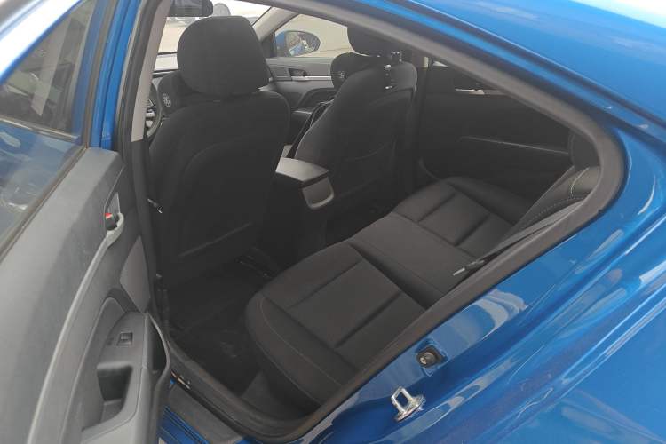 Used Hyundai Elantra (6th Generation / Lingdong) 2016 1.6L Automatic ZhiXuan – Elite Version Left Rear Seat