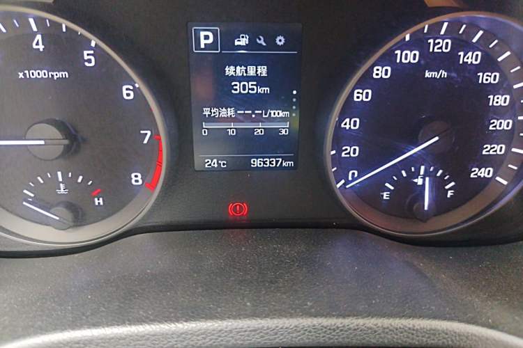 Used Hyundai Elantra (6th Generation / Lingdong) 2016 1.6L Automatic ZhiXuan – Elite Version Odometer Close Up