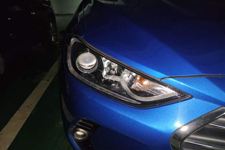 Used Hyundai Elantra (6th Generation / Lingdong) 2016 1.6L Automatic ZhiXuan – Elite Version Right Front Headlight