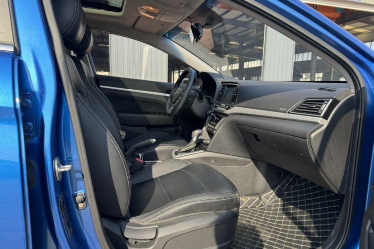 Used Hyundai Elantra (6th Generation / Lingdong) 2016 1.6L Automatic ZhiXuan – Elite Version Right Front Seat