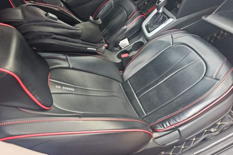 Used Hyundai Elantra (6th Generation / Lingdong) 2016 1.6L Automatic ZhiXuan – Elite Version Right Front Seat