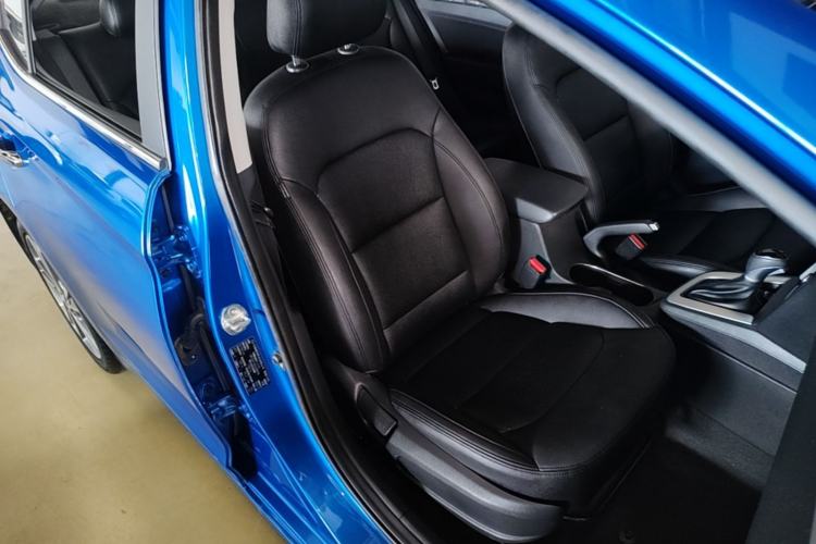 Used Hyundai Elantra (6th Generation / Lingdong) 2016 1.6L Automatic ZhiXuan – Elite Version Right Front Seat
