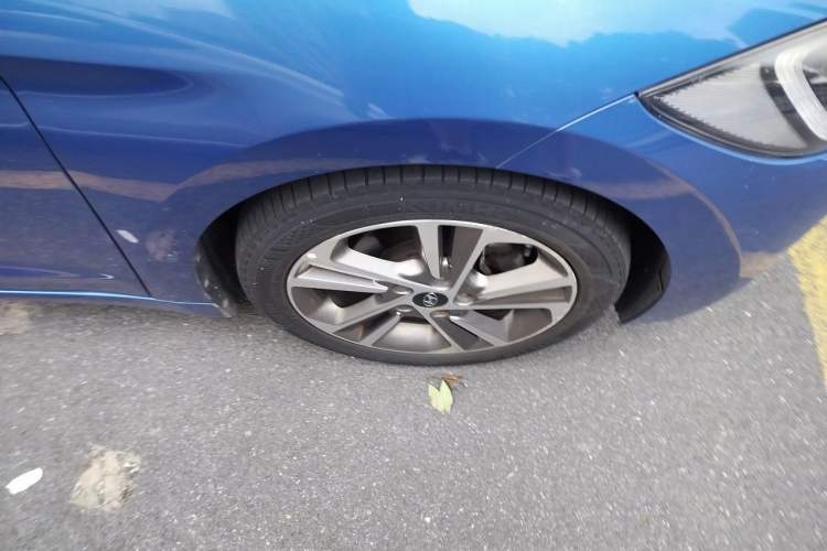 Used Hyundai Elantra (6th Generation / Lingdong) 2016 1.6L Automatic ZhiXuan – Elite Version Right Front Wheel Hub