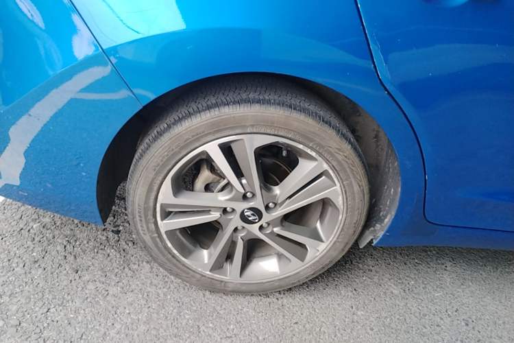 Used Hyundai Elantra (6th Generation / Lingdong) 2016 1.6L Automatic ZhiXuan – Elite Version Right Rear Wheel Hub