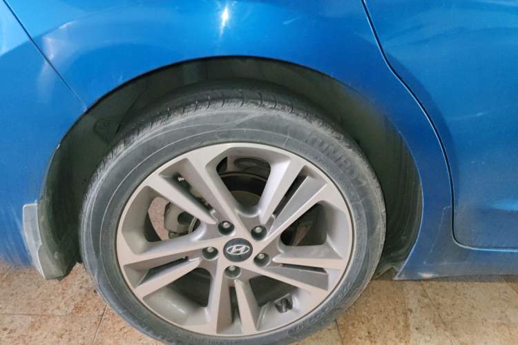 Used Hyundai Elantra (6th Generation / Lingdong) 2016 1.6L Automatic ZhiXuan – Elite Version Right Rear Wheel Hub