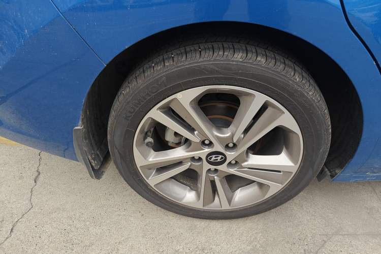 Used Hyundai Elantra (6th Generation / Lingdong) 2016 1.6L Automatic ZhiXuan – Elite Version Right Rear Wheel Hub