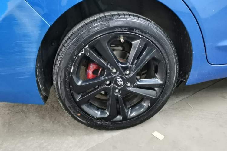 Used Hyundai Elantra (6th Generation / Lingdong) 2016 1.6L Automatic ZhiXuan – Elite Version Right Rear Wheel Hub