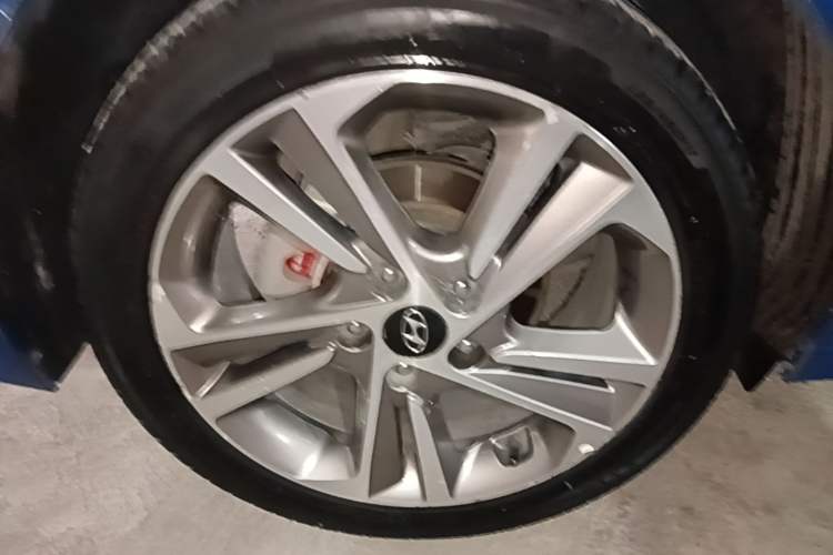 Used Hyundai Elantra (6th Generation / Lingdong) 2016 1.6L Automatic ZhiXuan – Elite Version Right Rear Wheel Hub