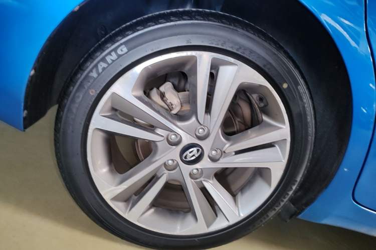 Used Hyundai Elantra (6th Generation / Lingdong) 2016 1.6L Automatic ZhiXuan – Elite Version Right Rear Wheel Hub