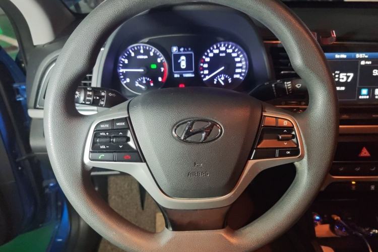 Used Hyundai Elantra (6th Generation / Lingdong) 2016 1.6L Automatic ZhiXuan – Elite Version Steering Wheel