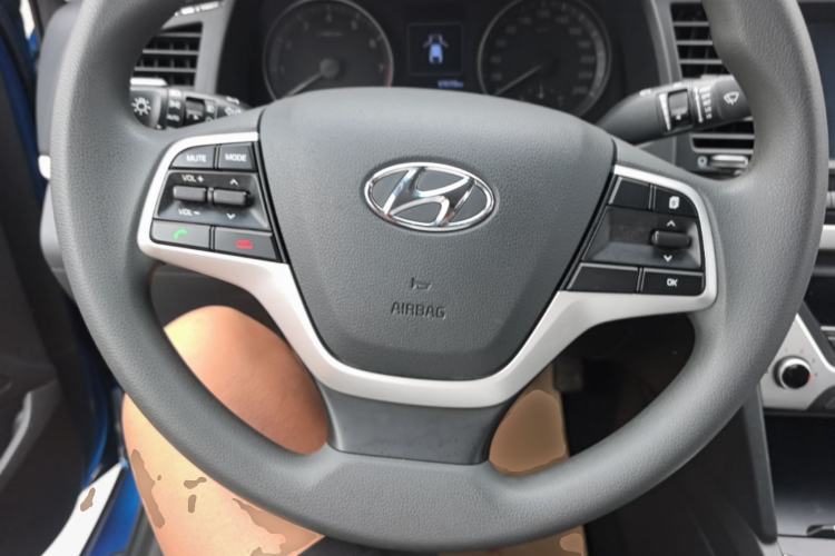 Used Hyundai Elantra (6th Generation / Lingdong) 2016 1.6L Automatic ZhiXuan – Elite Version Steering Wheel
