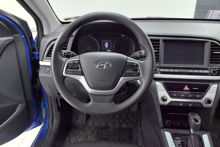 Used Hyundai Elantra (6th Generation / Lingdong) 2016 1.6L Automatic ZhiXuan – Elite Version Steering Wheel