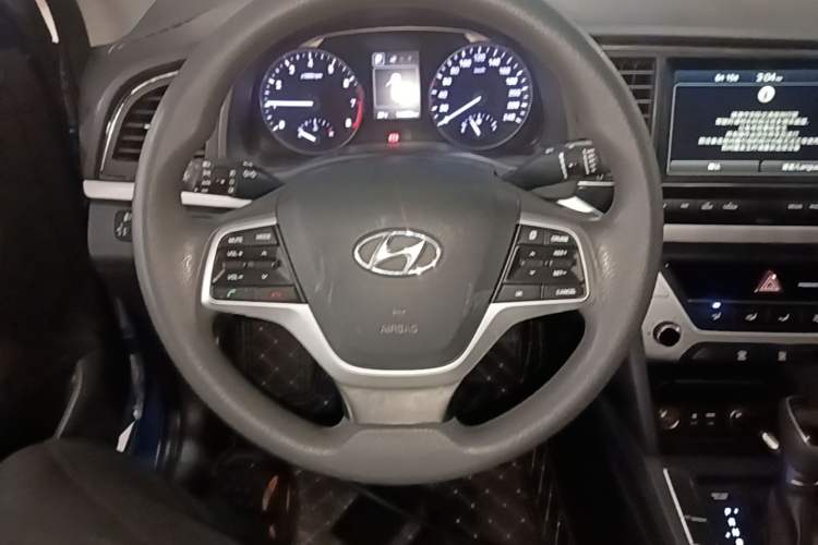 Used Hyundai Elantra (6th Generation / Lingdong) 2016 1.6L Automatic ZhiXuan – Elite Version Steering Wheel