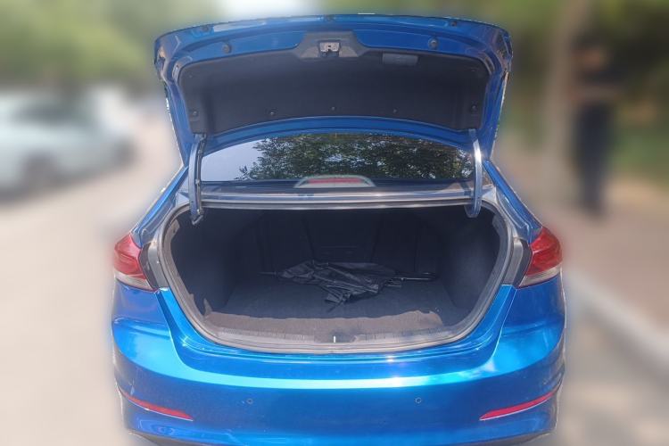 Used Hyundai Elantra (6th Generation / Lingdong) 2016 1.6L Automatic ZhiXuan · Luxury Version Trunk