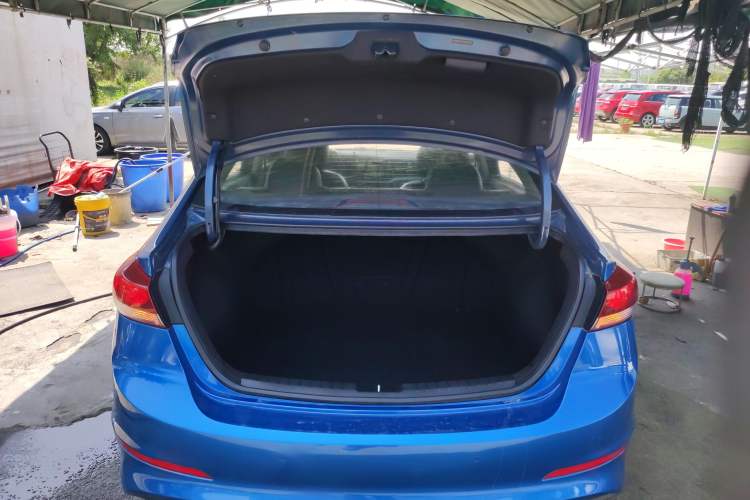 Used Hyundai Elantra (6th Generation / Lingdong) 2016 1.6L Automatic ZhiXuan – Elite Version Trunk