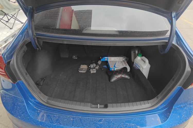 Used Hyundai Elantra (6th Generation / Lingdong) 2016 1.6L Automatic ZhiXuan – Elite Version Trunk