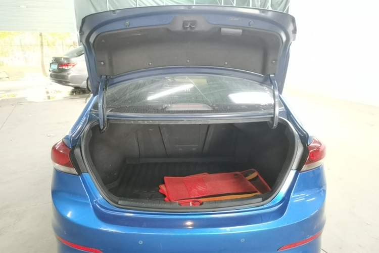 Used Hyundai Elantra (6th Generation / Lingdong) 2016 1.6L Automatic ZhiXuan – Elite Version Trunk