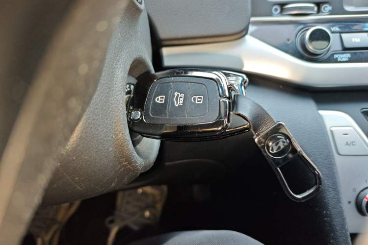 Used Hyundai Elantra (6th Generation / Lingdong) 2016 1.6L Automatic ZhiXuan – Elite Version Vehicle Key