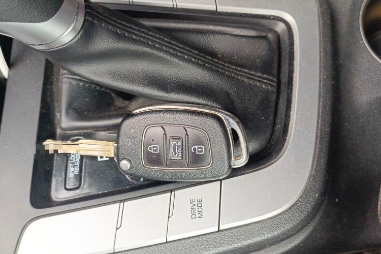 Used Hyundai Elantra (6th Generation / Lingdong) 2016 1.6L Automatic ZhiXuan – Elite Version Vehicle Key