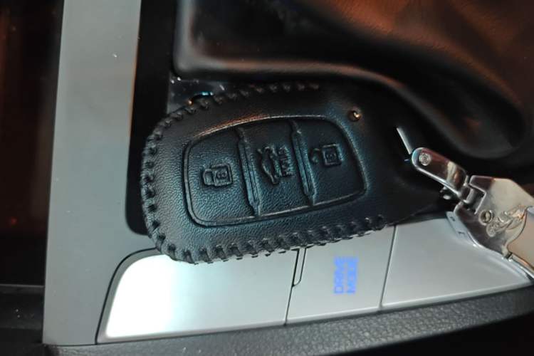 Used Hyundai Elantra (6th Generation / Lingdong) 2016 1.6L Automatic ZhiXuan – Elite Version Vehicle Key