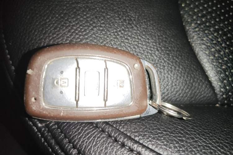 Used Hyundai Elantra (6th Generation / Lingdong) 2016 1.6L Automatic ZhiXuan – Elite Version Vehicle Key