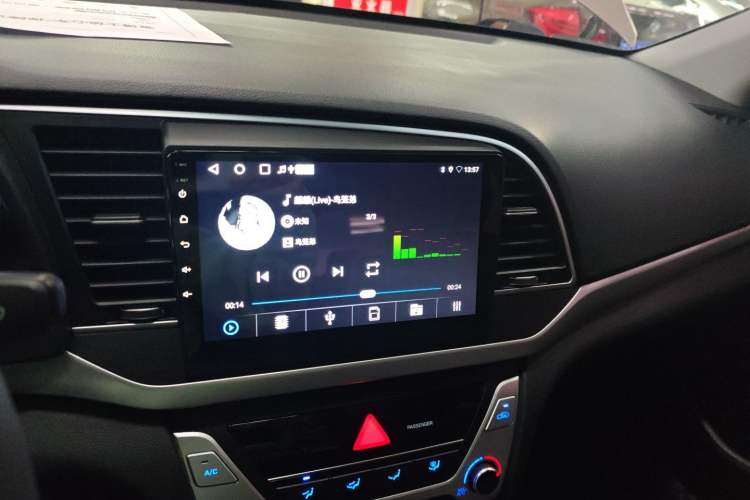 Used Hyundai Elantra (6th Generation / Lingdong) 2016 1.6L Automatic ZhiXuan – Elite Version Audio And AC Panel