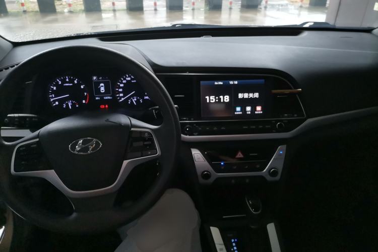 Used Hyundai Elantra (6th Generation / Lingdong) 2016 1.6L Automatic ZhiXuan – Elite Version Center Console