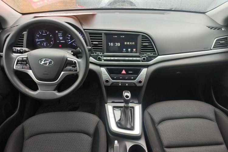 Used Hyundai Elantra (6th Generation / Lingdong) 2016 1.6L Automatic ZhiXuan – Elite Version Center Console