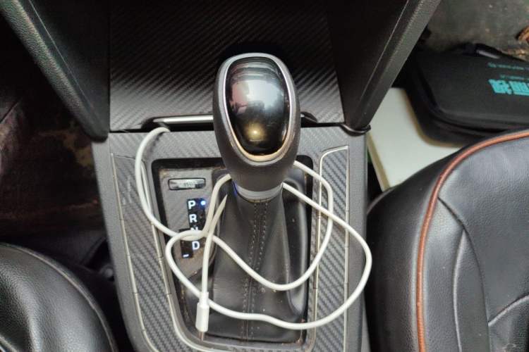 Used Hyundai Elantra (6th Generation / Lingdong) 2016 1.6L Automatic ZhiXuan – Elite Version Gear Lever